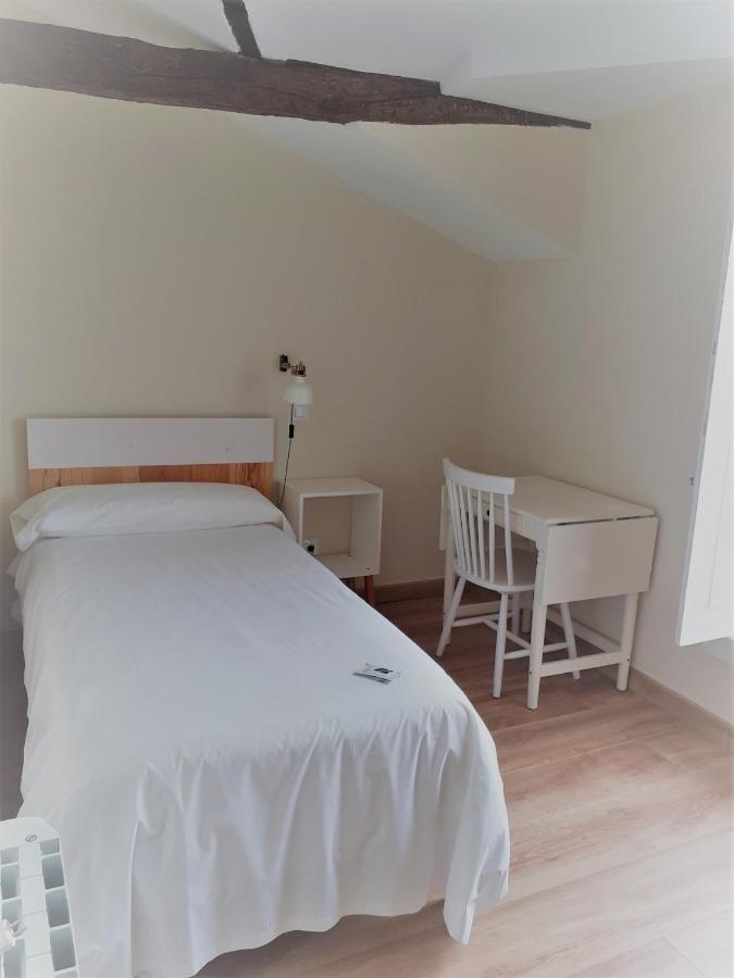 Hostal Lierganes Fluviarium Rooms Экстерьер фото